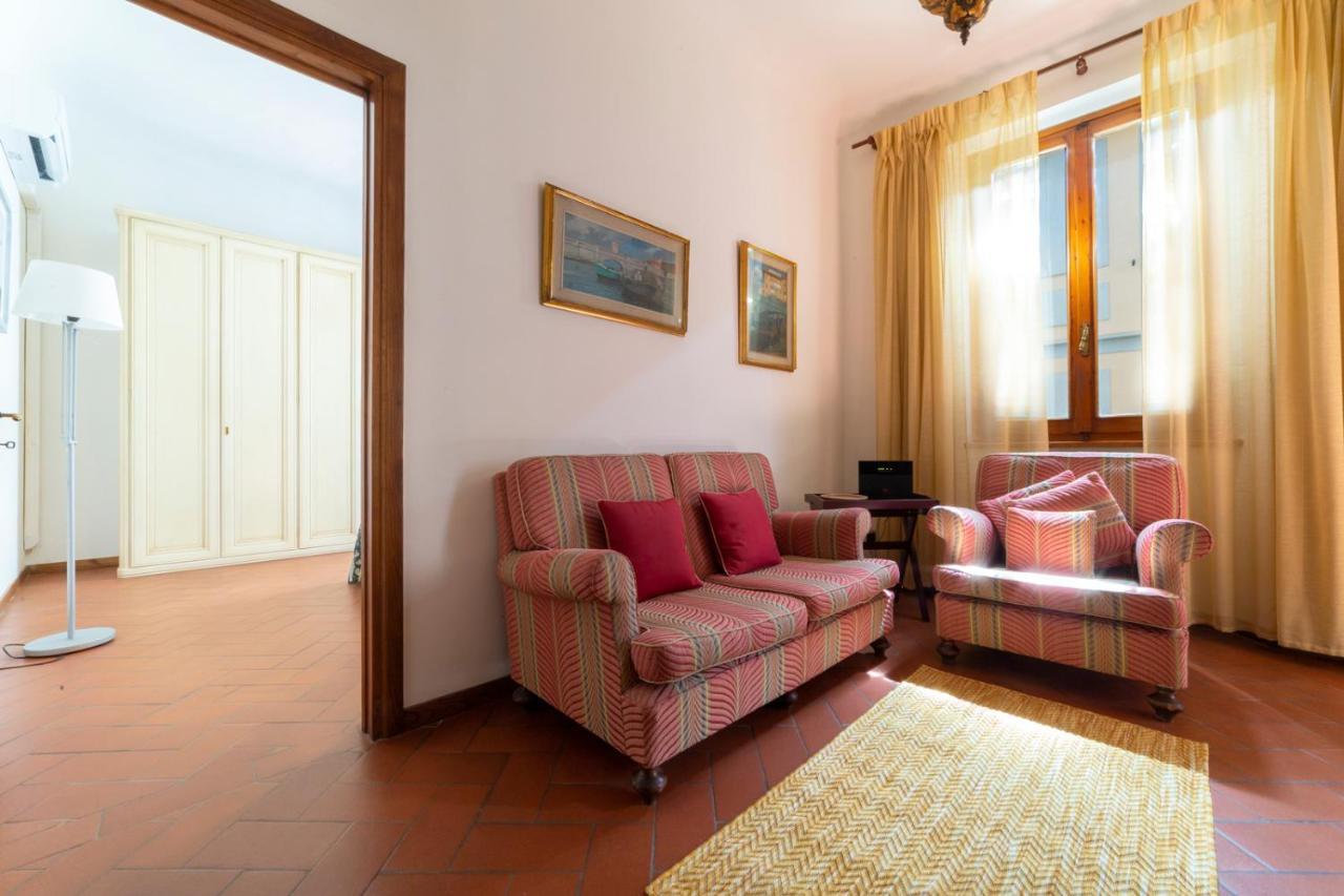 110 Sqm Apartment 6 Sleeps In Santa Croce フィレンツェ エクステリア 写真