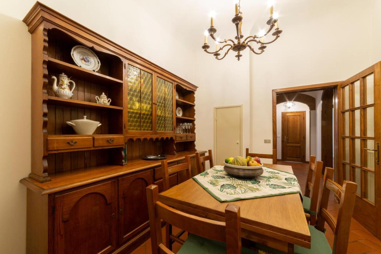110 Sqm Apartment 6 Sleeps In Santa Croce フィレンツェ エクステリア 写真