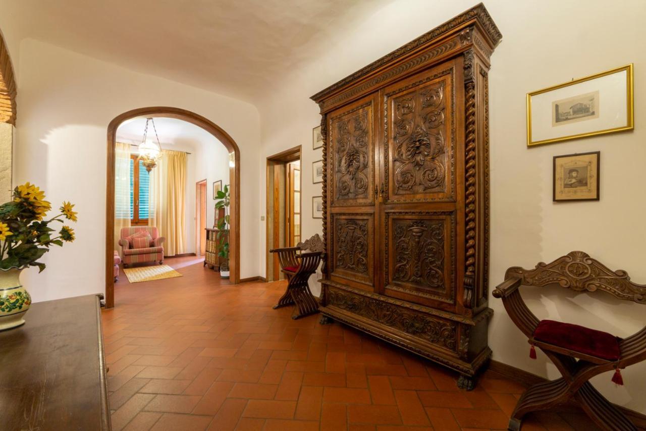110 Sqm Apartment 6 Sleeps In Santa Croce フィレンツェ エクステリア 写真