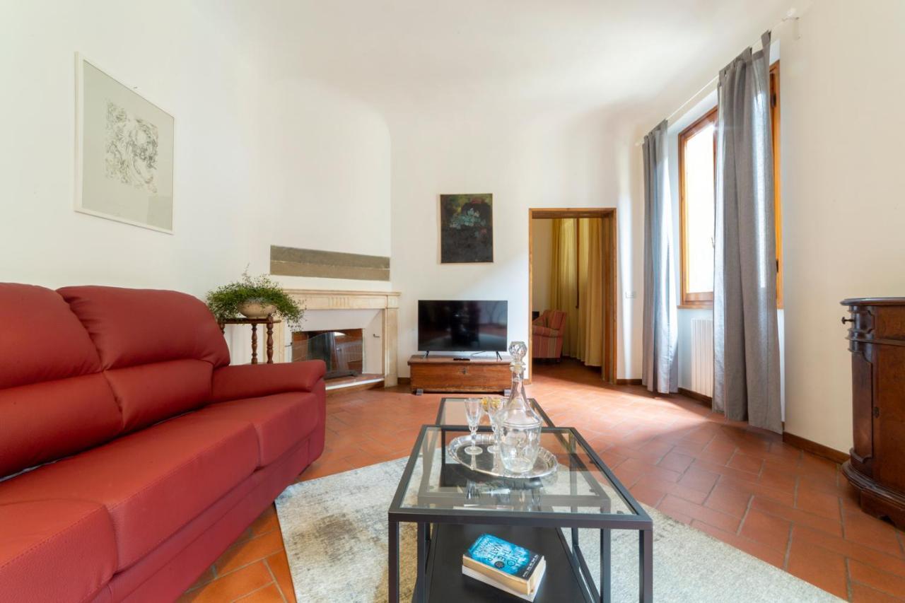 110 Sqm Apartment 6 Sleeps In Santa Croce フィレンツェ エクステリア 写真