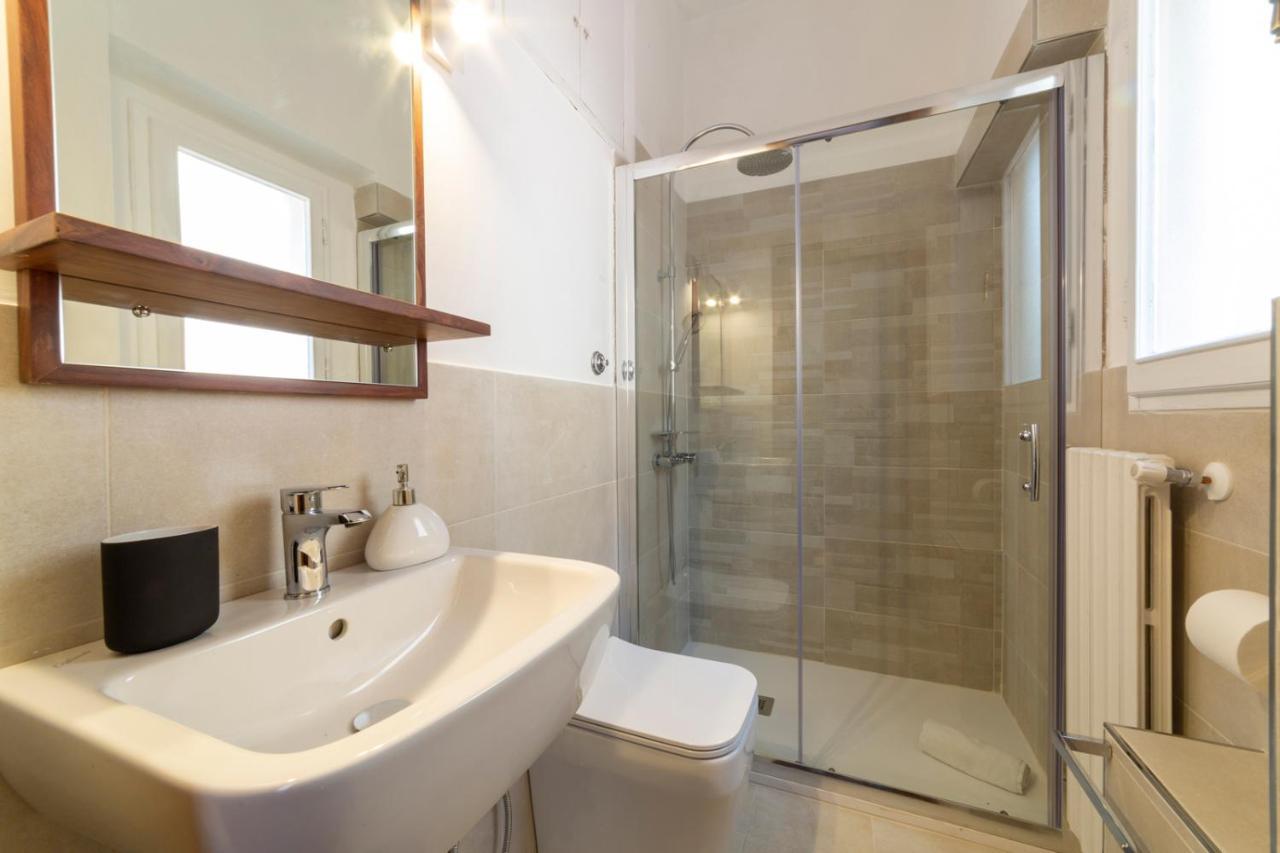 110 Sqm Apartment 6 Sleeps In Santa Croce フィレンツェ エクステリア 写真