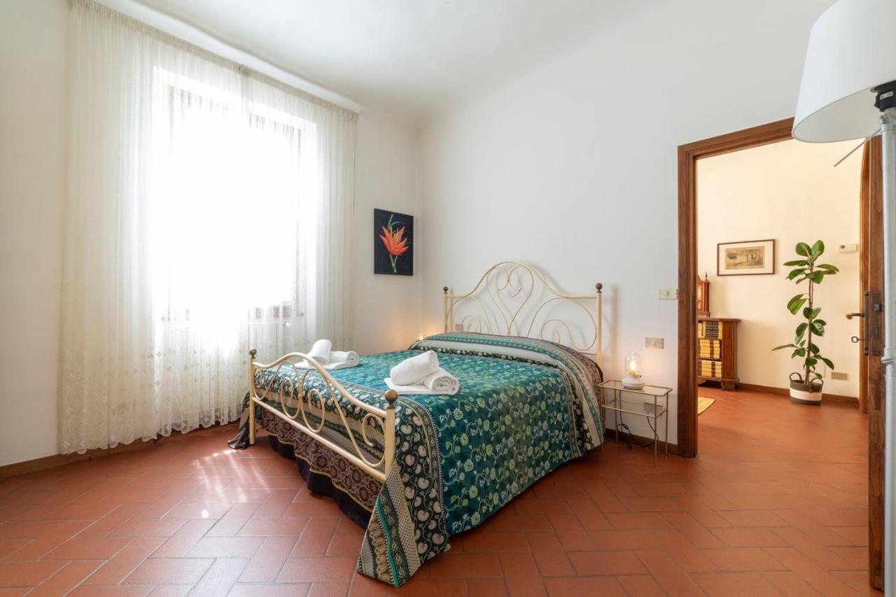 110 Sqm Apartment 6 Sleeps In Santa Croce フィレンツェ エクステリア 写真