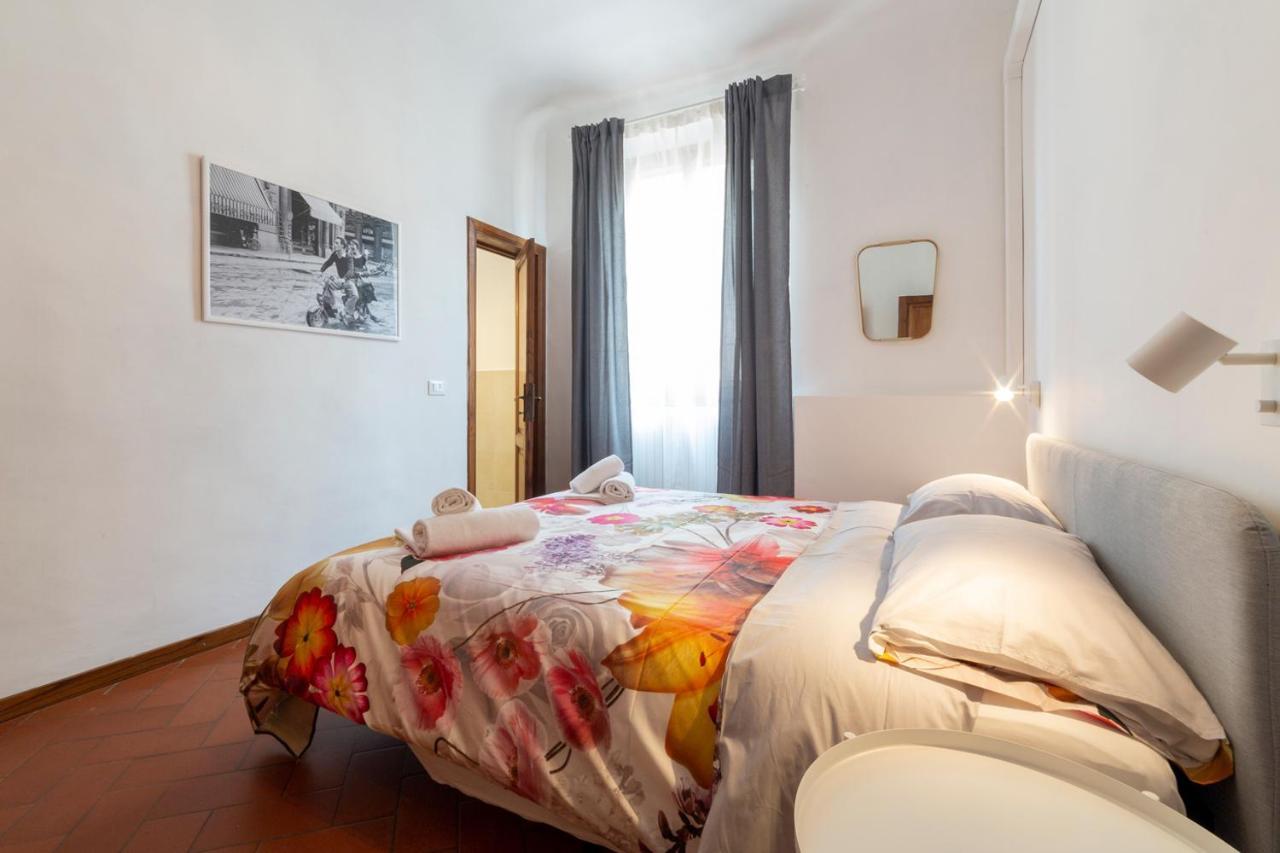 110 Sqm Apartment 6 Sleeps In Santa Croce フィレンツェ エクステリア 写真
